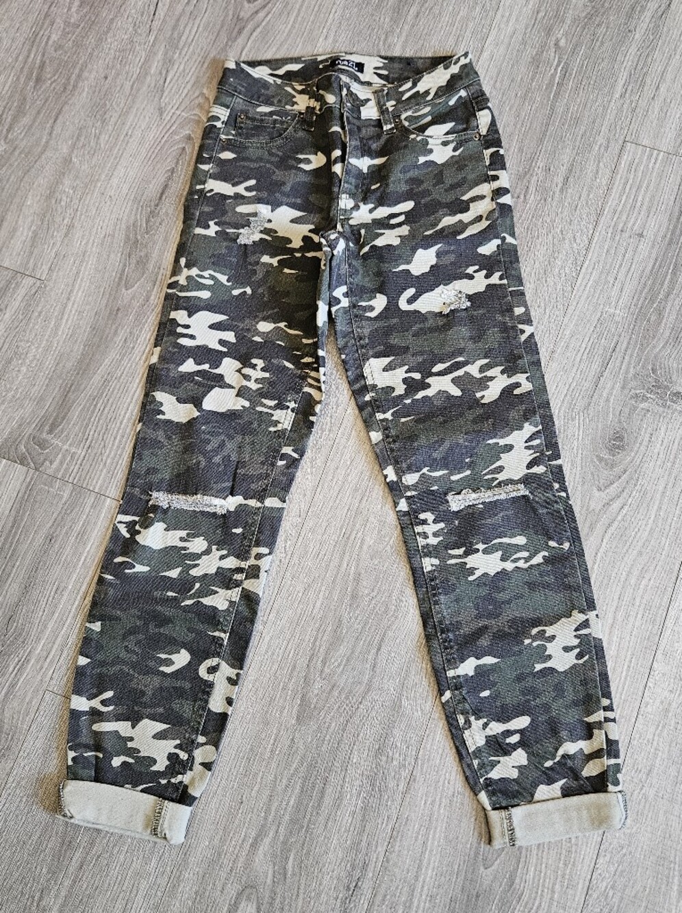 Rue 21 Camo Distressed Stretch Jeans Size 0